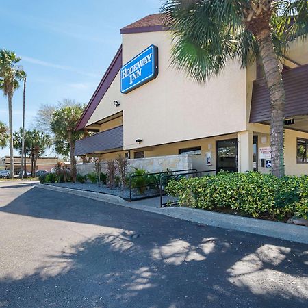טאמפה Bay Inn On Busch מראה חיצוני תמונה