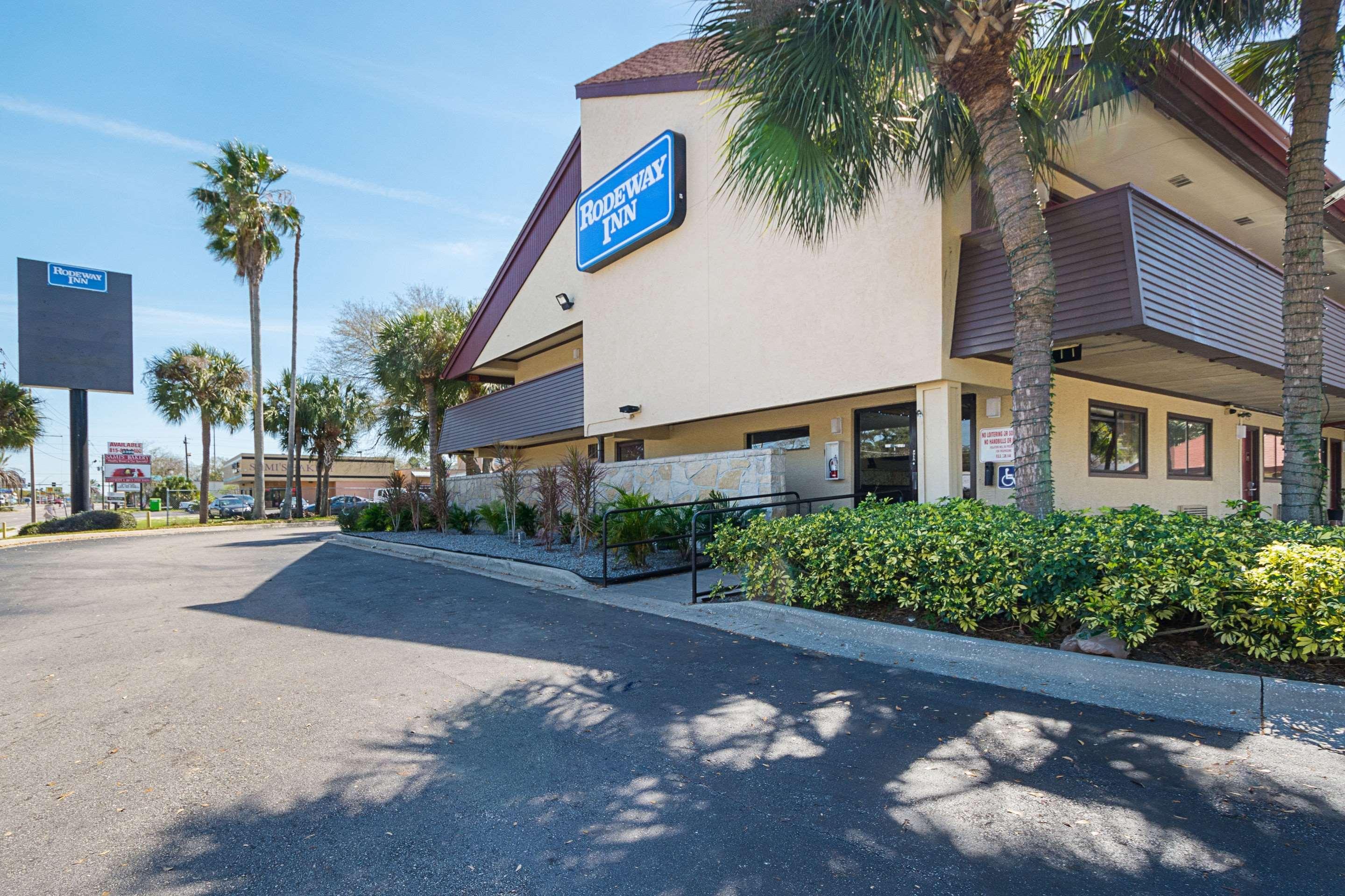 טאמפה Bay Inn On Busch מראה חיצוני תמונה